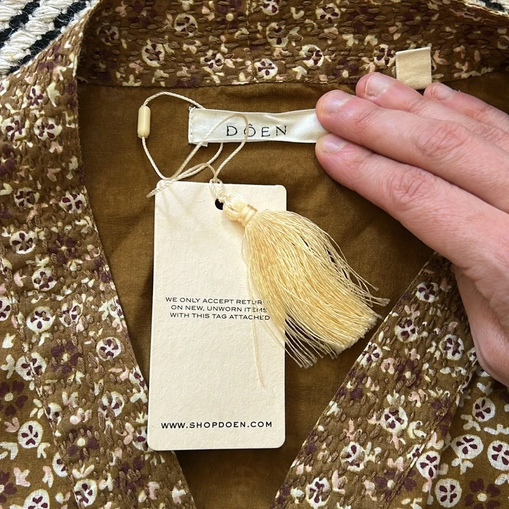 Doen isle top, size small - Picture 2 of 3